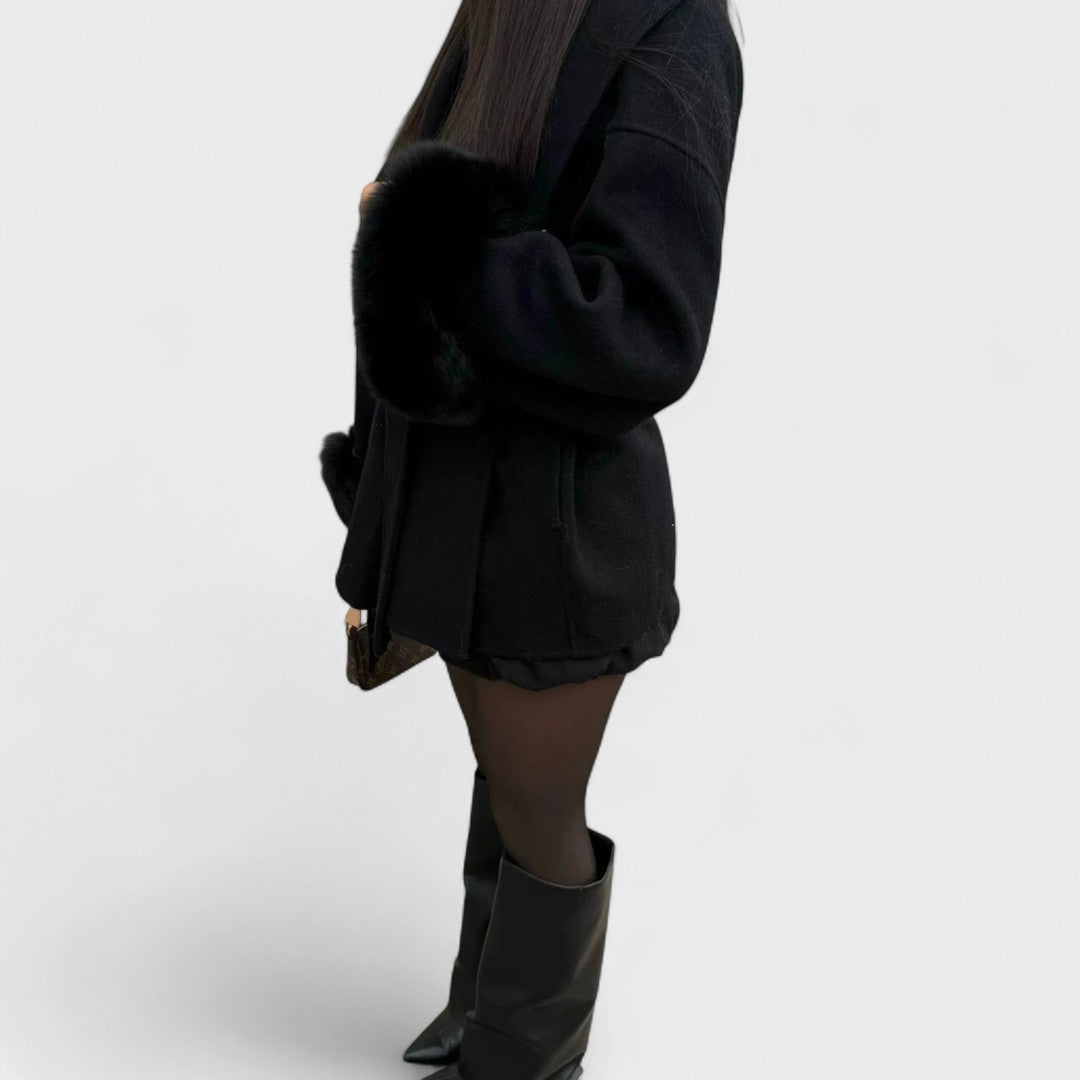 Woolcat – Elegant coat with faux-fur details