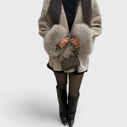 Woolcat – Elegant coat with faux-fur details