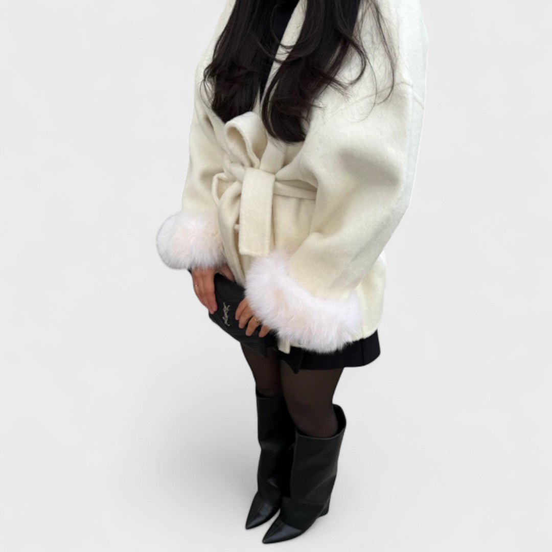Woolcat – Elegant coat with faux-fur details